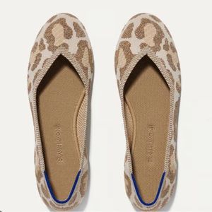 Leopard print ballet flat with some shimmer